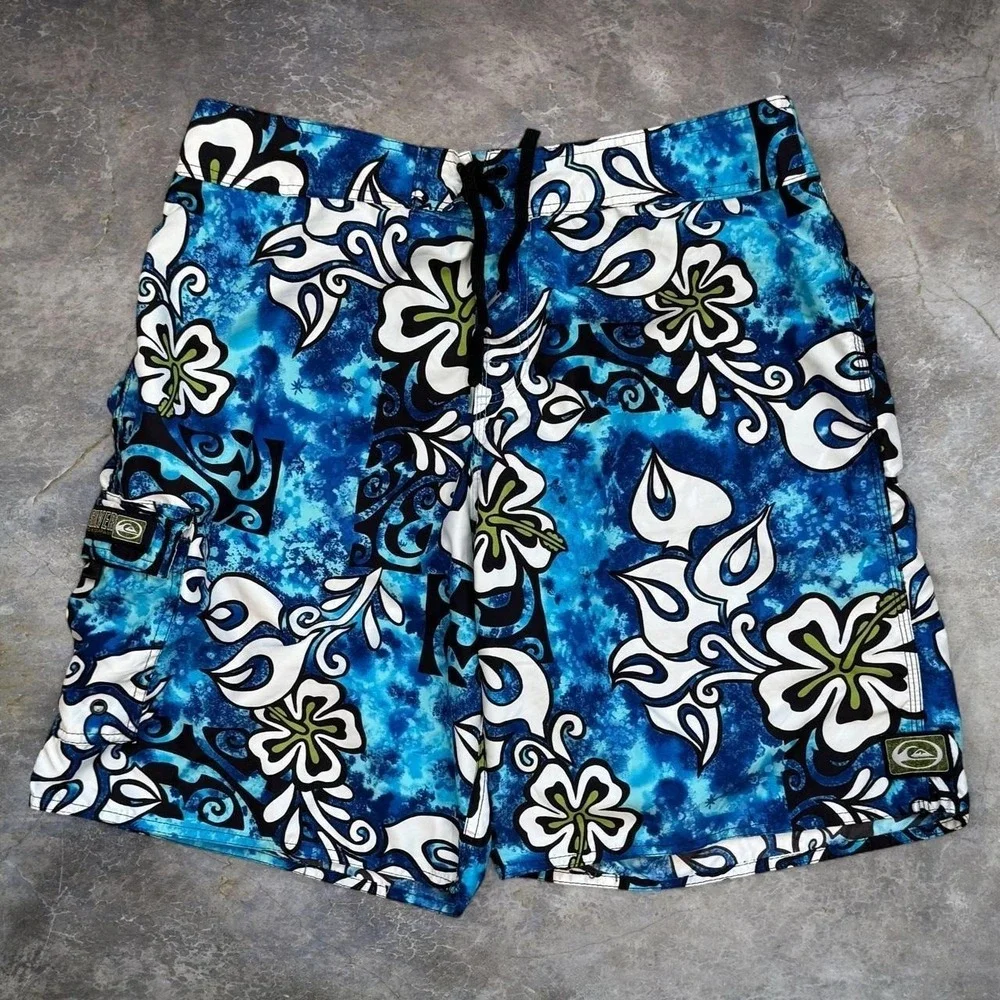 Vintage Quiksilver Floral Blue Swimming Trunks Men's Size 34x9.5 Beach Surf Y2k